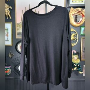 Torrid Classic Fit Long Sleeve Tee | Size 2 | Black Soft Stretch Basic Top